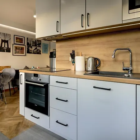 Rentplanet - Plac Nowy Targ Apartment Breslau