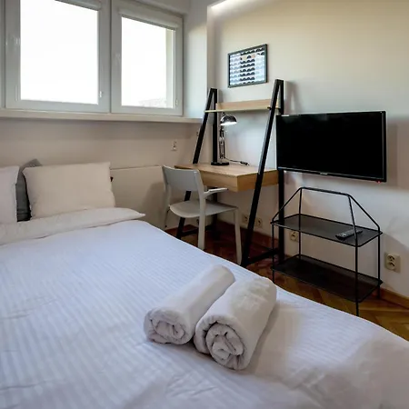 Rentplanet - Plac Nowy Targ Wrocław