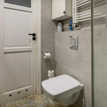 Rentplanet - Plac Nowy Targ Wrocław